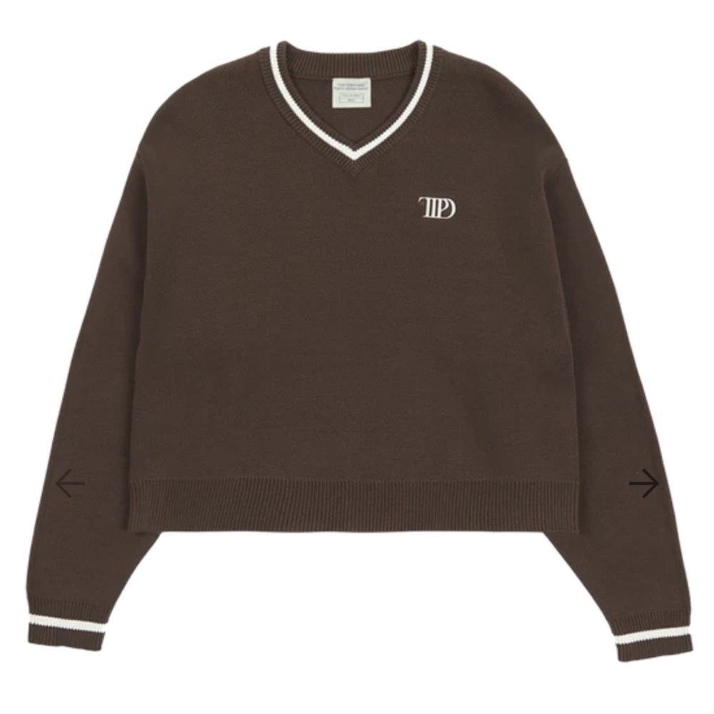 Taylor Swift TPD cropped V-Neck Sweater